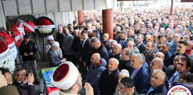 Minik Yavrumuz Yiğit Demirel’in Cenaze Töreninde Binlerce İnsan Tek Yürek Oldu
