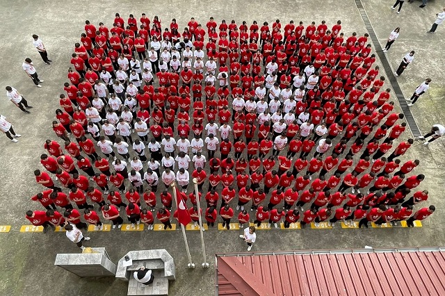 Rize Fatih Anadolu Lisesi Öğrencileri Cumhuriyet’in 100. Yılını Görkemli Bir Şekilde Kutladı