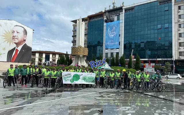 81 İl de eş zamanlı başlayan 11.Yeşilay Bisiklet Turu’nda Rizeli bisiklet severler ile buluştuk.