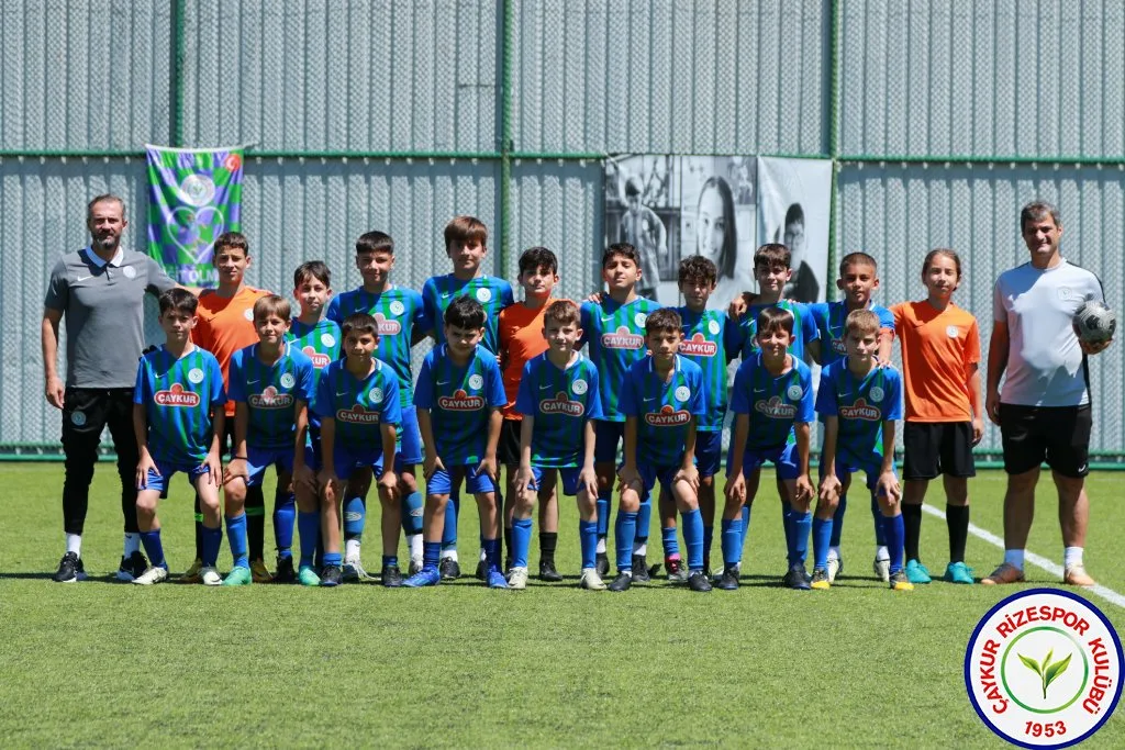 Azerbaycan’dan Sabah 12 yaş altı takımı şampiyon,